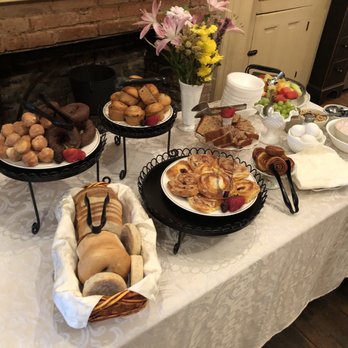 Kirkwood Inn - Fresh fruit, bagels, muffins, and hard boiled eggs - Hotels Near Me - Ohio, Ohio Kirkwood Inn - Fresh fruit, bagels, muffins, and hard boiled eggs - Hotels Near Me - Ohio, Ohio