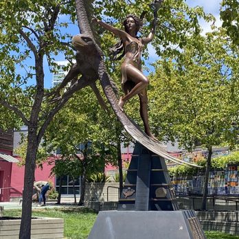 Jack London Square - Beautiful statues - Shopping Centers Near Me - Oakland, California Jack London Square - Beautiful statues - Shopping Centers Near Me - Oakland, California