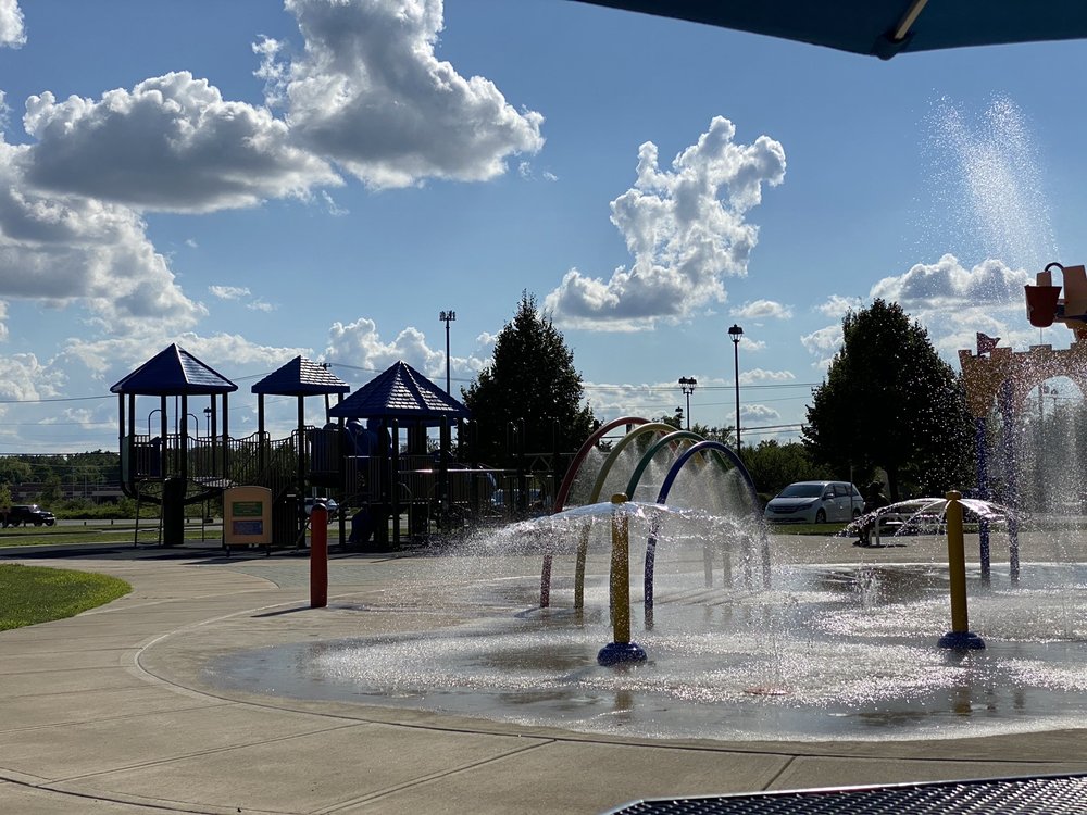 BILLERICAY PARK Updated August 2024 44 Photos & 14 Reviews 12690