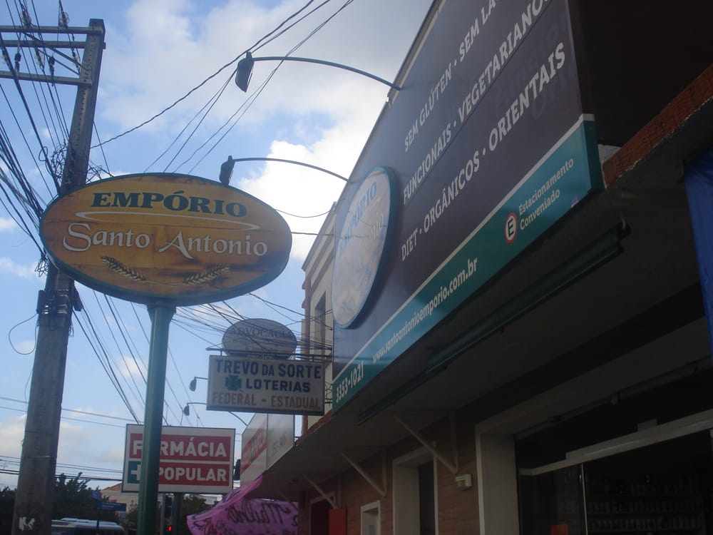 EMPÓRIO SANTO ANTÔNIO - Updated October 2024 - Avenida Anita Garibaldi ...
