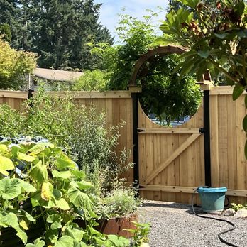 Neighborly Fencing - Fences & Gates Near Me - Issaquah, Washington