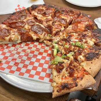 Pizza Presidente - Large BBQ Chicken Pizza and Large Pepperoni Pizza - Pizza Near Me - San Jose, California Pizza Presidente - Large BBQ Chicken Pizza and Large Pepperoni Pizza - Pizza Near Me - San Jose, California