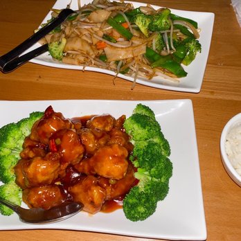 Oriental Flavor - 86. General Tso's Chicken 129. Chow Fun - Szechuan Near Me - Amherst, Massachusetts Oriental Flavor - 86. General Tso's Chicken 129. Chow Fun - Szechuan Near Me - Amherst, Massachusetts