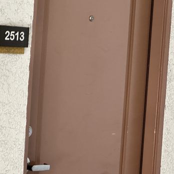 Castile - Nosy lady lives here, be aware. - Apartments Near Me - Henderson, Nevada Castile - Nosy lady lives here, be aware. - Apartments Near Me - Henderson, Nevada