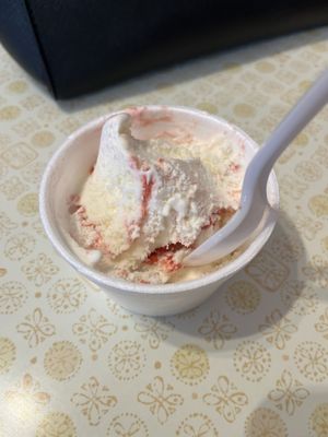 Cammie's Old Dutch Ice Cream Shoppe by null