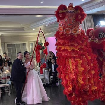 WAN CHI MING HUNG GAR INSTITUTE DRAGON AND LION DANCE TEAM