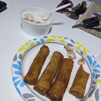 D E Thai Kitchen - Downtown - Banana fritters with coconut ice cream, got it to go. One of the best ice creams I've ever had - Thai Near Me - Las Vegas, Nevada