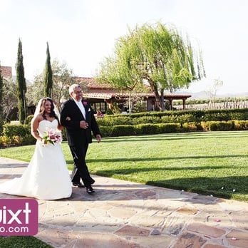 Ponte Winery - Ponte Winery wedding photography by Betwixt Studio. http://www.betwixtstudio.com - Wineries Near Me - Temecula, California Ponte Winery - Ponte Winery wedding photography by Betwixt Studio. http://www.betwixtstudio.com - Wineries Near Me - Temecula, California