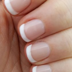 Escapes Salon & Spa - Beautiful express manicure!