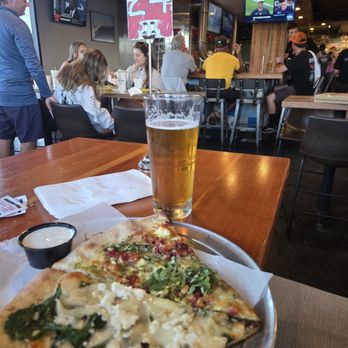 Best Pizza & Brew Oceanside - Indoor dining - Pizza Near Me - Oceanside, California
