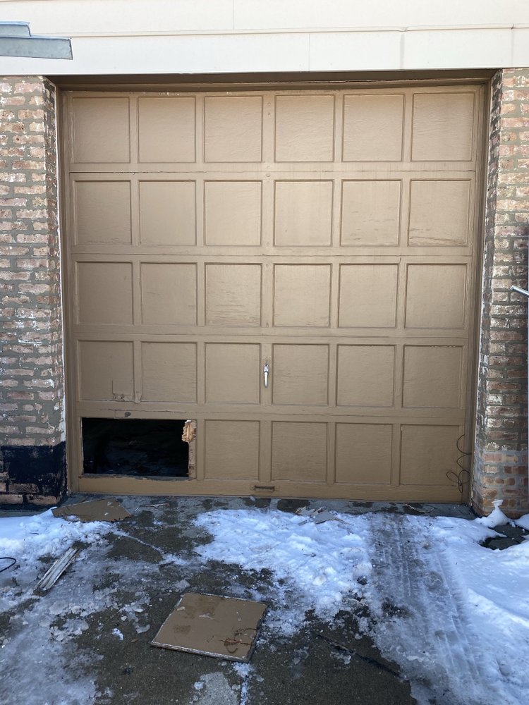 The Regions Garage Door Repair - Garage Door Contractor in Hammond, IN
