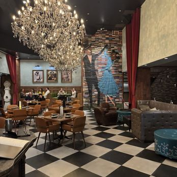 The Tuck Room - Interior - Cocktail Bars Near Me - Los Angeles, California