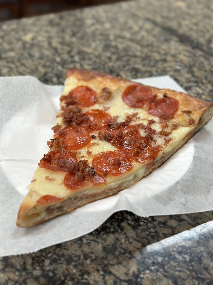 BELLA’S SHRUB OAK Updated August 2024 28 Photos 1356 E Main St, Shrub Oak, New York