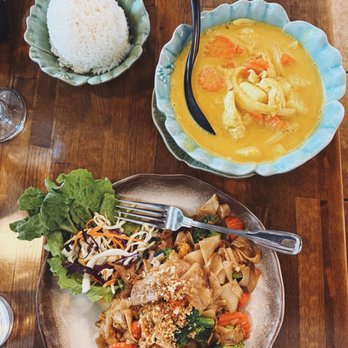 Little Thai Kitchen - Beef  Pad See-Ew (Delivery Service) Chicken  Yellow Curry (Delivery Service) White rice - Thai Near Me - Draper, Utah