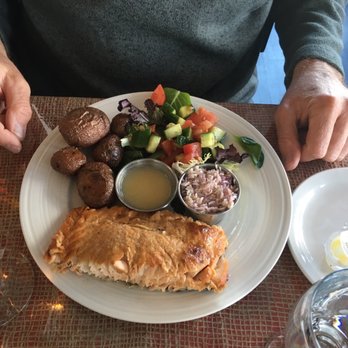 Baddeck Lobster Suppers - Seafood Near Me - Baddeck, Nova Scotia