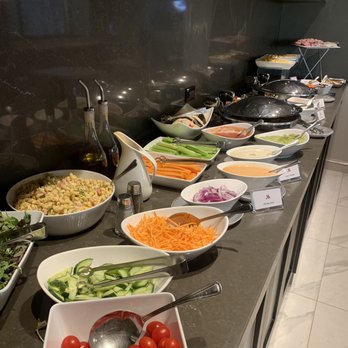 New York Marriott Downtown - Conceirge lounge - Hotels Near Me - New York, New York
