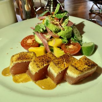 Hillstone - Seared Ahi Tuna Salad - New American Near Me - San Francisco, California