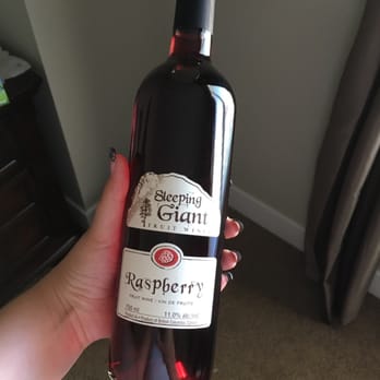Sleeping Giant Fruit Winery - Wineries Near Me - Summerland, British Columbia