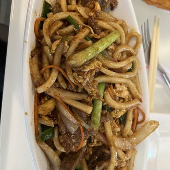 Joy Yee Noodle - Beef brisket udon - Chinese Near Me - Chicago, Illinois