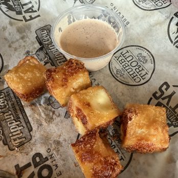 Smokin' Fattys BBQ - Garlic Cheese Curds - Barbeque Near Me - Elkhart, Indiana