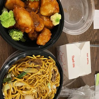 P King Authentic Chinese Food - two bowls of noodles and broccoli - Chinese Near Me - Houston, Texas