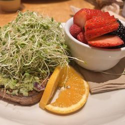 Middle Way Cafe - Avocado Toast (V) (GF Option Available)