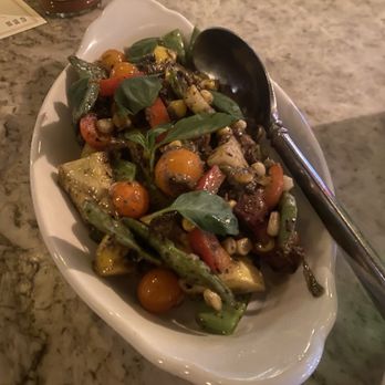 Queen's Raw Bar & Grill - Summer succotash - Seafood Near Me - Los Angeles, California Queen's Raw Bar & Grill - Summer succotash - Seafood Near Me - Los Angeles, California