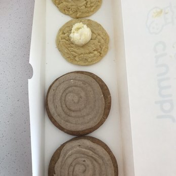 Crumbl - Folsom - Bakeries Near Me - Folsom, California