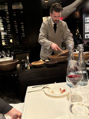 Hy's Steakhouse & Cocktail Bar by null