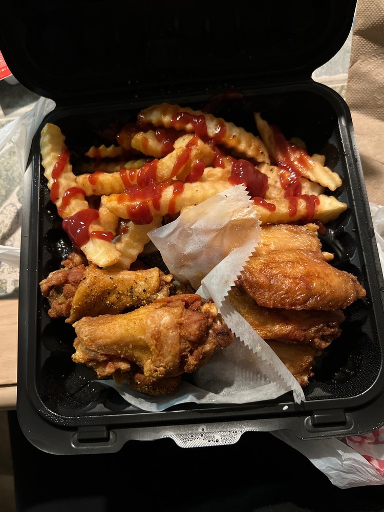 AMERICA’S BEST WINGS Updated September 2024 19 Photos & 41 Reviews
