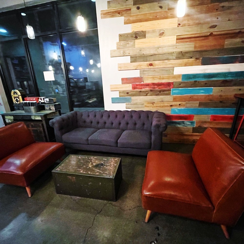 Cafe 86 - Couches. Looks comfy. Moody. Good for an impromptu therapy session. - Desserts Near Me - Chula Vista, California Cafe 86 - Couches. Looks comfy. Moody. Good for an impromptu therapy session. - Desserts Near Me - Chula Vista, California