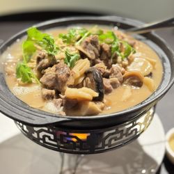 Sifu Wong Kitchen - Lamb pot. 羊腩煲
