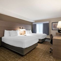 Best Western Plus Windjammer Inn & Conference Center - 2 Double Bed