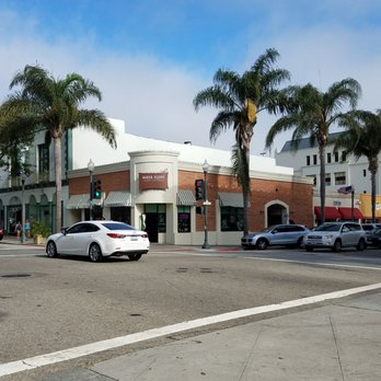 Downtown Ventura - Main Street scene. - Local Flavor Near Me - Ventura, California