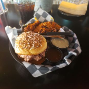 Duff's Famous Wings - Beef on Weck & Wings - Chicken Wings Near Me - Buffalo, New York