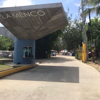 Flamenco Beach - Entrance to the public area. - Beaches Near Me