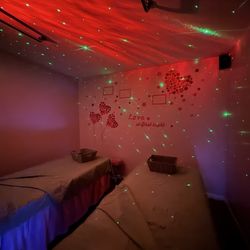 Rainbow Spa & Massage - Massage room for couples