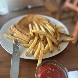 Kenoza Hall - Kids grilled cheese