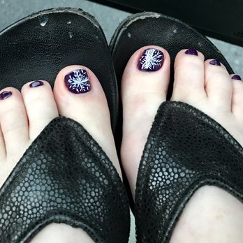 Lee Nails - Glittery Snowflake design!!! - Nail Salons Near Me - Durham, North Carolina Lee Nails - Glittery Snowflake design!!! - Nail Salons Near Me - Durham, North Carolina