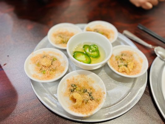 Bún Bò Huynh Dining by null