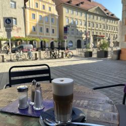 Cafe Lila - Oat milk latte