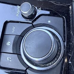 J-N-S Carwash - Not vacuumed center console