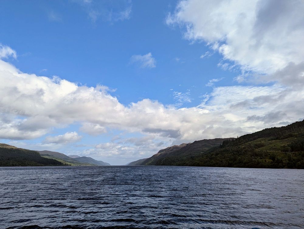 Cruise Loch Ness