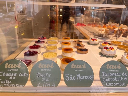 Tavi - Confeitaria da Foz by null