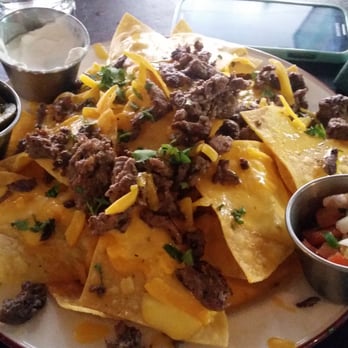 The Lion & Crown - Beef nachos - Pubs Near Me - Addison, Texas