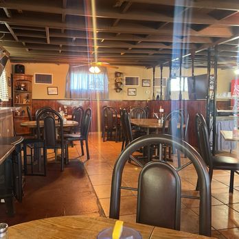 Chuckwagon - Inside - American Near Me - Elfrida, Arizona