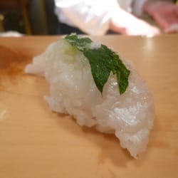 Hinoki - Sushi aux bardes de Barbue et shizo