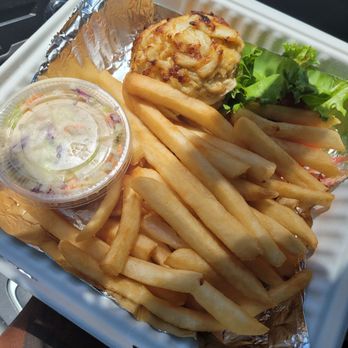 Koco's Pub - 6oz. Lunch crab cake platter - Pubs Near Me - Baltimore, Maryland