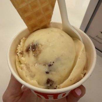 Chill Bros Scoop Shop - Ice Cream & Frozen Yogurt Near Me - Tampa, Florida