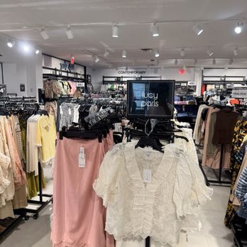 Bloomingdale's - Outlet Stores Near Me - Central Valley, New York Bloomingdale's - Outlet Stores Near Me - Central Valley, New York